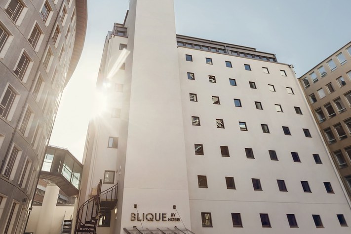 voir les prix pour Blique by Nobis