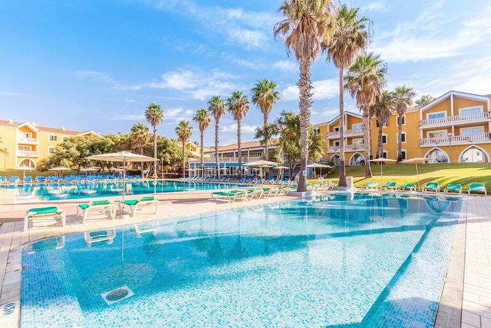 voir les prix pour Vacances Menorca Resort