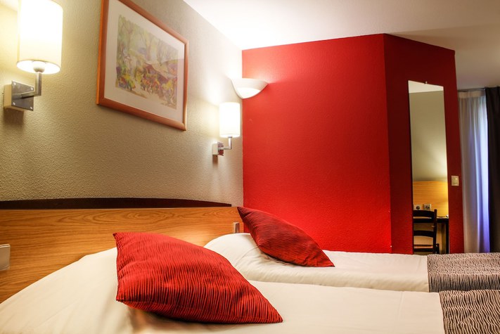 voir les prix pour Hotel Inn Design Bourges Resto Novo