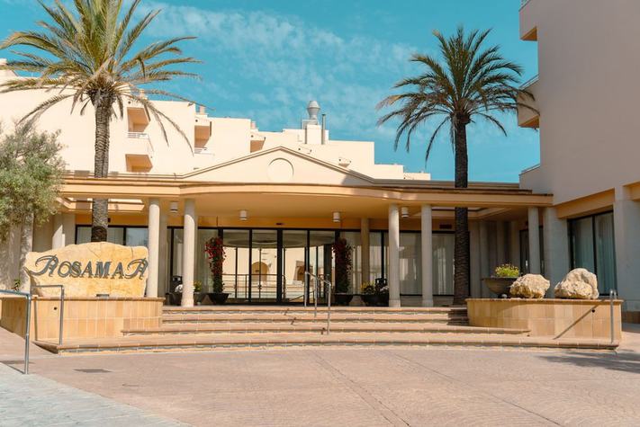 voir les prix pour Rosamar Ibiza Hotel Adults Only