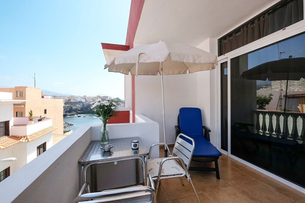 Central Apartment Violetta in Alcalá and Close to Beach with Terrace, Ocean View & Wi-Fi