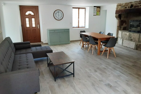 2 bedrooms house with enclosed garden and wifi at Quettehou