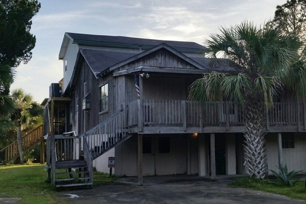4 Bedroom 3 Bath House at OysterBay on Canal with Boat Dock