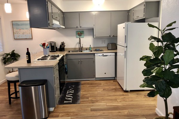 Modern-Contemporary 2-Bedroom near Downtown Chico