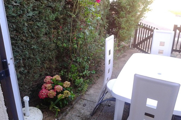 One bedroom appartement at Villers-sur-Mer, 150 m away from the beach with enclosed garden