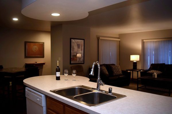 5th Steele Place, LLC - Downtown Algoma Condos: Overnight or Extended Stays