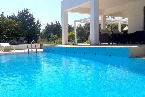 Charmante villa avec piscine privée à Kiotari Beach, Rhodes, au sud de Lindos