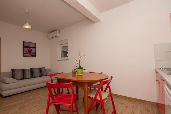 Amazing apartment in Drvenik with 1 Bedrooms and WiFi