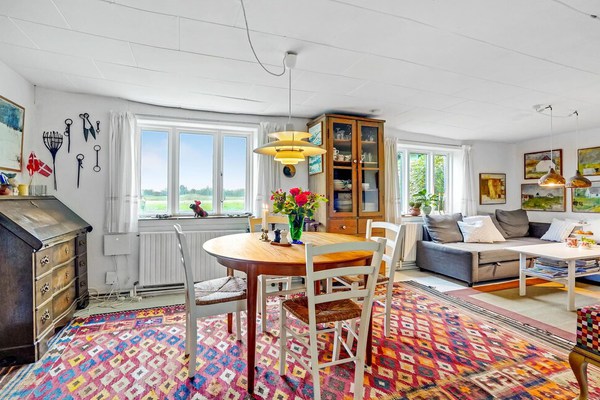 Beautiful home in Frøstrup with 4 Bedrooms and WiFi