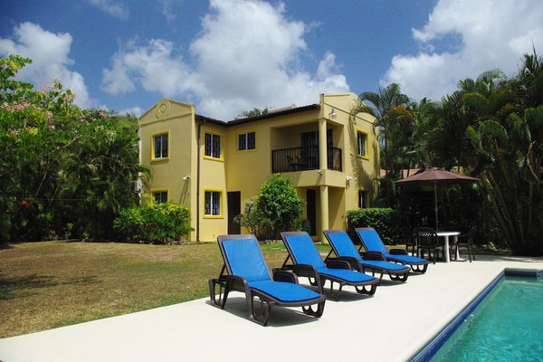 ** VENTE EN ETE ** Superbe villa de 3 chambres adaptée aux enfants, piscine privée. St James, 