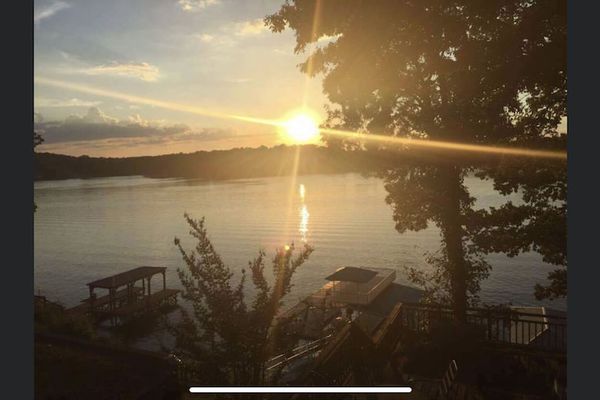 Coucher de soleil sur le lac Logan Martin! Poisson, bateau, nager et se détendre !!