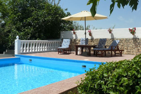Belle Cortijo avec piscine privée et jardin entre Grenade et la côte pour 4 personnes