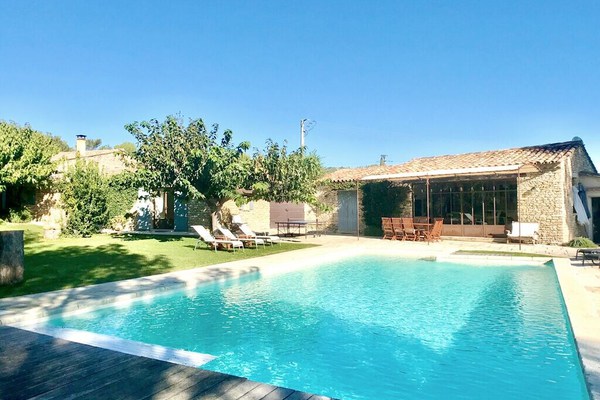 Secluded Villa with incredible views of Château walking distance from village