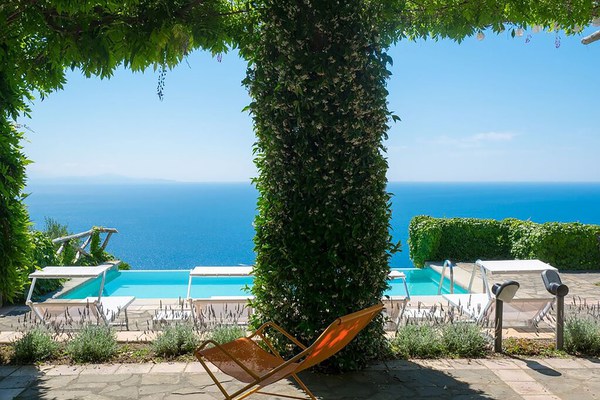 Villa Raffaella with Private Pool, Sea View, Parking and Garden