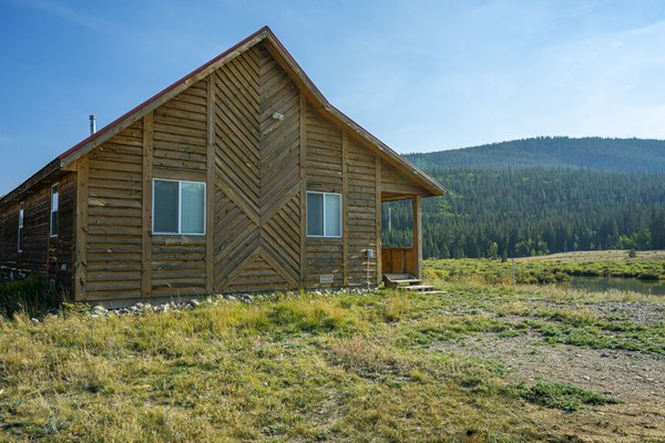 Snowshoe Cabin