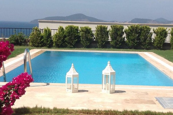 Villa moderne avec jardin privé et piscine privée