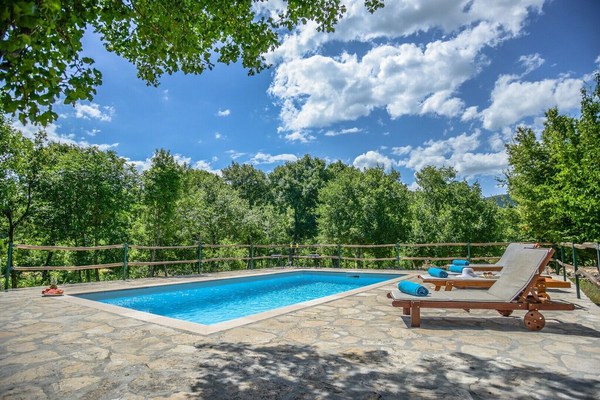 Traditional Villa Ognjistar with a Private Pool