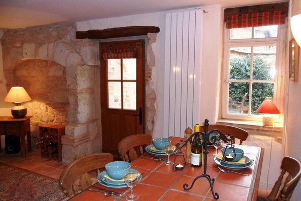 Beautiful stone property in a tranquil, listed, bastide village