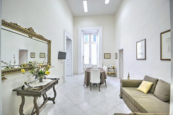 Casa Masaniello: An elegant and welcoming apartment located in the historic center of Naples, with Free WI-FI.