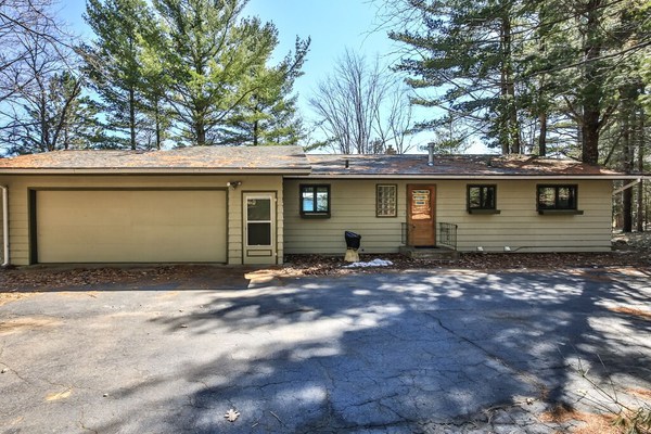 NEW! Gorgeous 3 bedroom on North Twin Lake in Wisconsin's Northwoods!