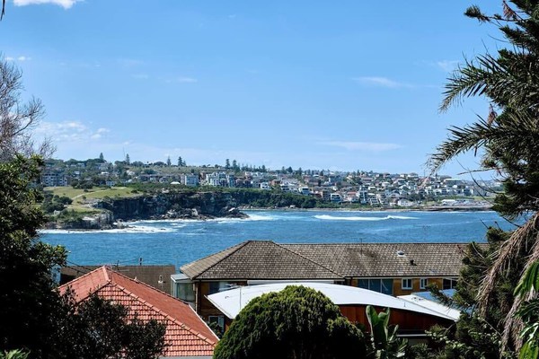 New - Coogee Beach House Retreat with Views