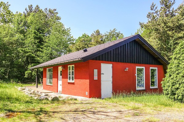 Stunning home in Rønne with 3 Bedrooms