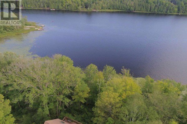 Lakefront Chalet located on 70 private acres of Beautiful Canadian Shield