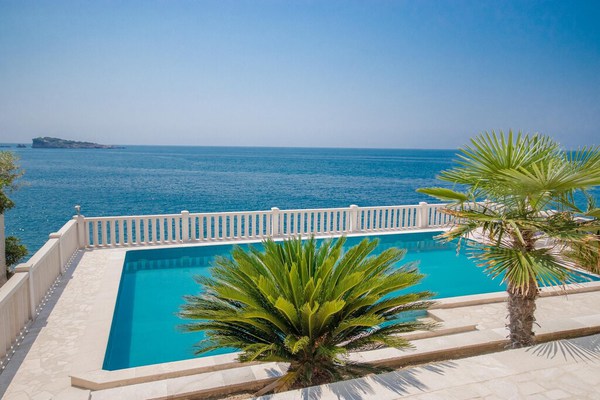 Villa Alena en bord de mer avec piscine