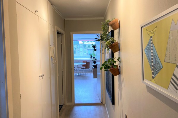 Cozy 1-bedroom Apartment with a Balcony in Frederiksberg