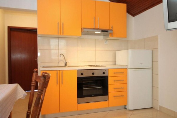 Apartments Rud - 15 m from sea: