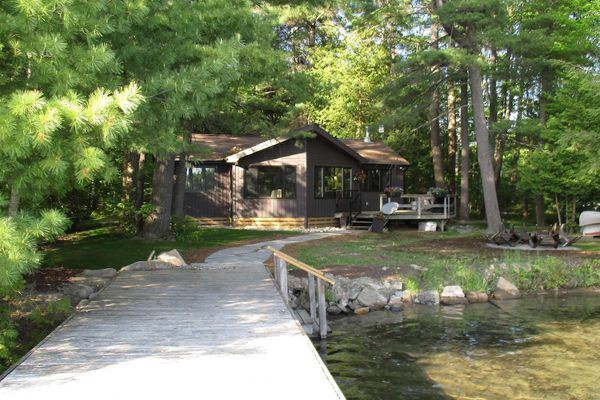 Clear Lake Muskoka Cottage - Patricia's Place