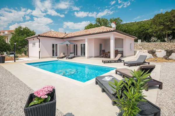 Stunning home in Koromacno with Outdoor swimming pool, WiFi and 3 Bedrooms