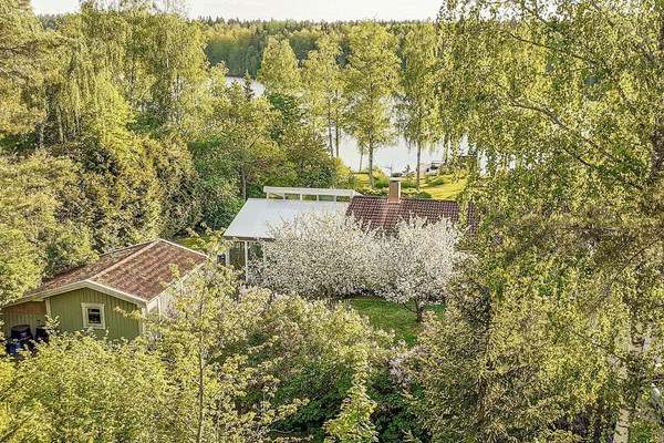 Awesome home in Tranås with Sauna and 4 Bedrooms