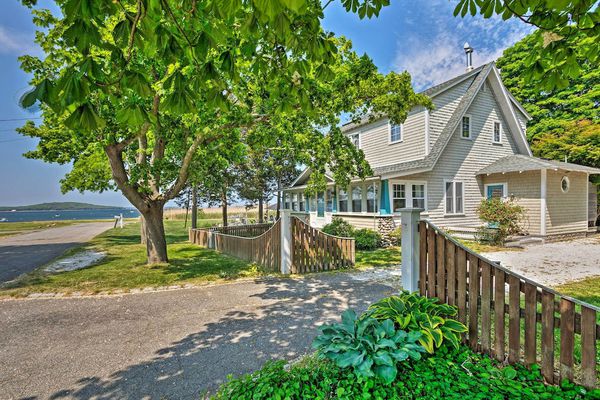 NEW! Common Fence Point Cottage w/ Ocean Views!