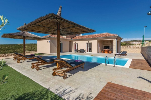 Great Luxury Villa Sunnyside, 8+2 , with pool, tennis court and sauna