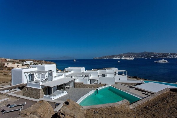 Luxury Villa close to Ornos Beach - Private Pool, Jacuzzi and Panoramic Sea Views of Corfos Bay!