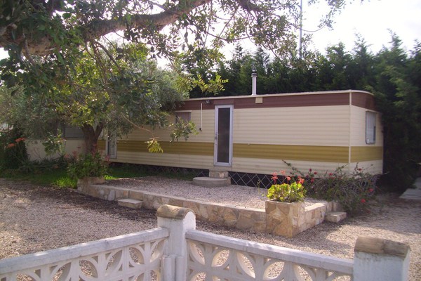 Mobile home on rural smallholding, 3km from beaches and amenities