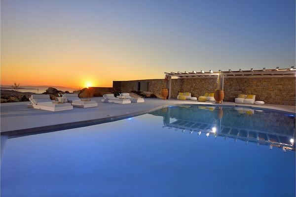 Villa Stardust in Kounoupas, Mykonos, with private pool, 5 bedrooms it can sleep 10 guests.