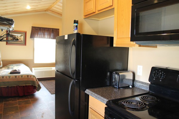 Kara Creek Ranch - Twin Bed Cabin with Kitchen