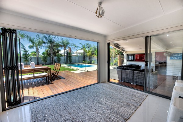 Malibu Palms - Maison familiale de 5 chambres avec piscine et fantastiques espaces extérieurs