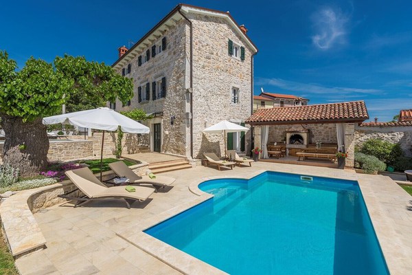 Villa Parentium avec piscine privée