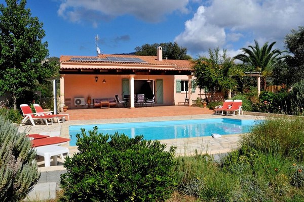 3 bedrooms villa with private pool, enclosed garden and wifi at Montegrosso - 8 km away from the beach