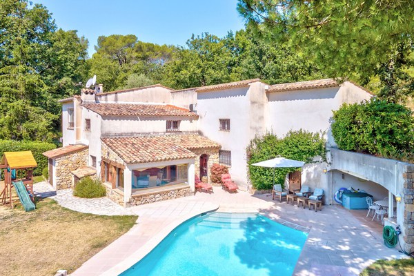 Villa Plasca / Beautiful villa provençale with garden and swimming pool
