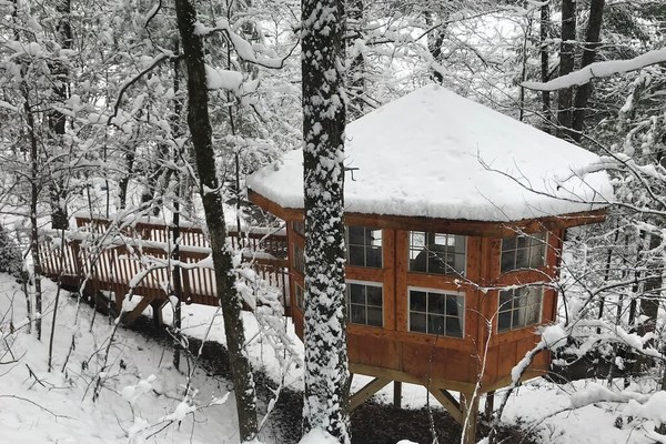 Abbie's Waterfall Treehouse - Glamping with a Hot Tub, Cookshack, View from Bed
