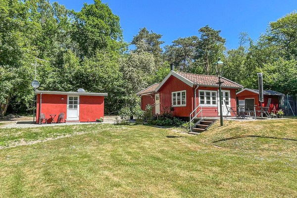 Awesome home in Rønne with 2 Bedrooms