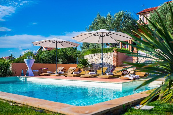 Beautiful Villa Sebenico, in Dalmatia, with a Pool