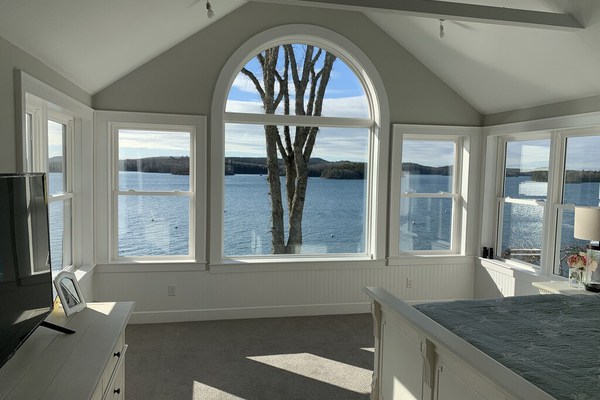 NICEST RENTAL IN CASTINE HANDS DOWN!! ON THE WATER!! FULLY REMODELED IN 2020!!