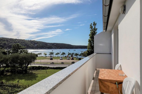 Apartment Stanicic A1 with Balcony and Sea View