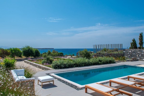 Ref 135 Master Villa with Sea View and Private Pool Up to 6 Persons