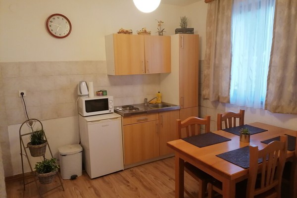 Appartement et Chambres Nevenka (80761-A2) - Poljanak